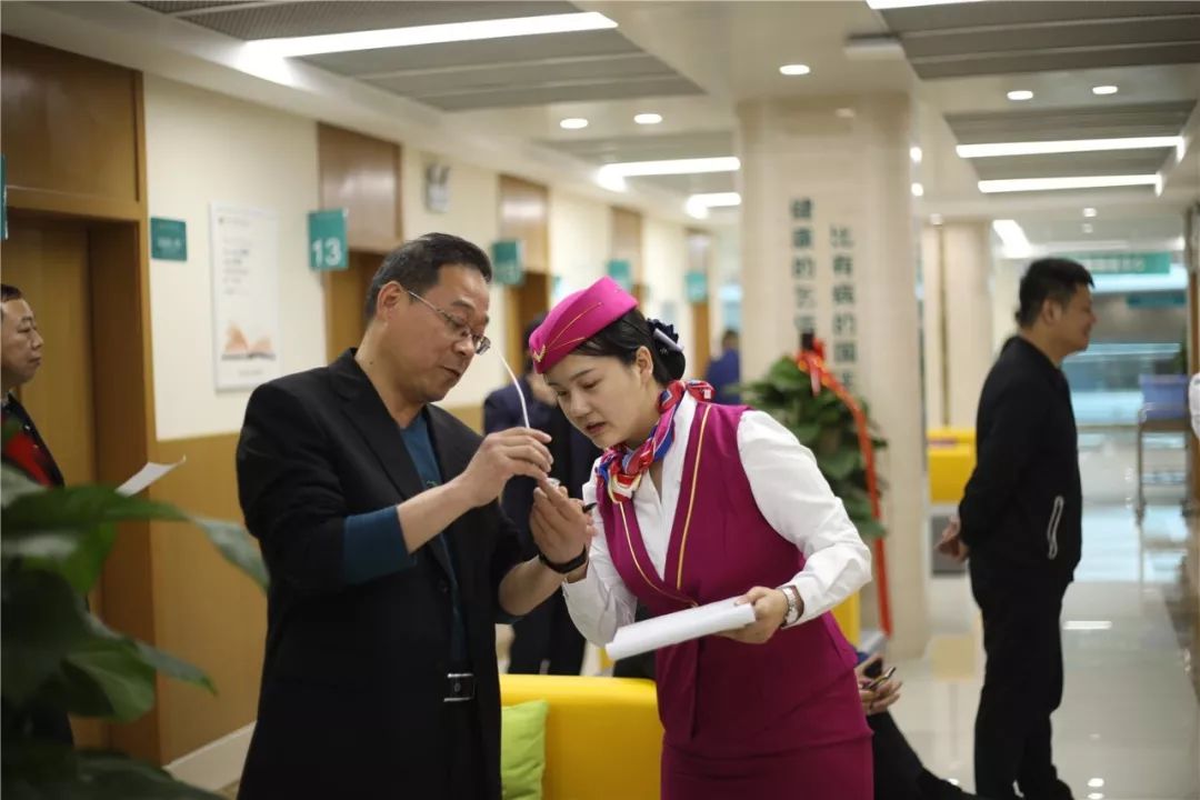 张家界24小时套医保卡(北京医保卡使用指南)